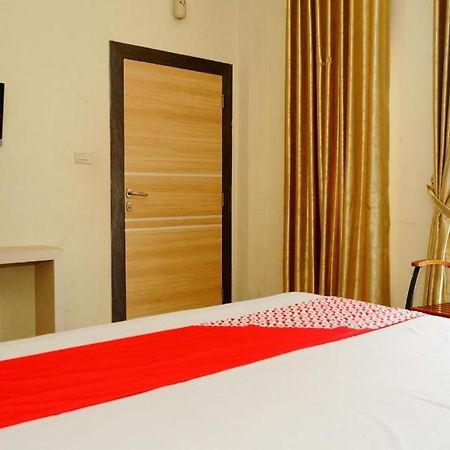 Hotel Golden Vella Pangkal Pinang Zewnętrze zdjęcie