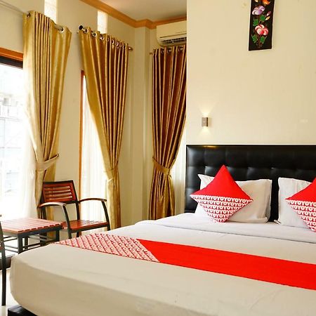 Hotel Golden Vella Pangkal Pinang Zewnętrze zdjęcie