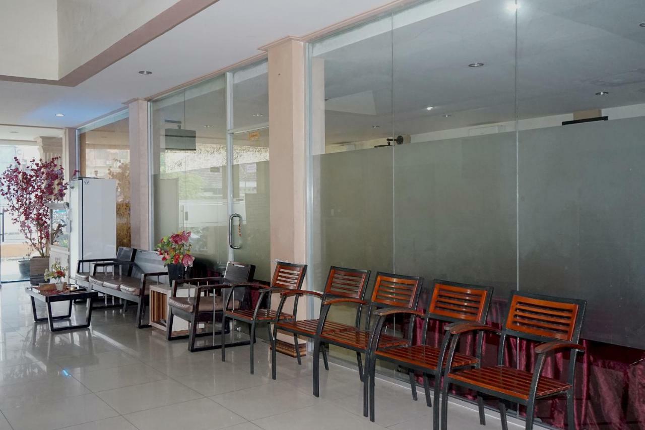 Hotel Golden Vella Pangkal Pinang Zewnętrze zdjęcie